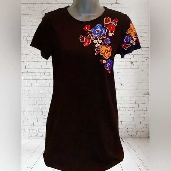 Philosophy Dresses & Skirts - Philosophy floral embroidered knit dress. Beautiful colors. Sz. S. NWOT